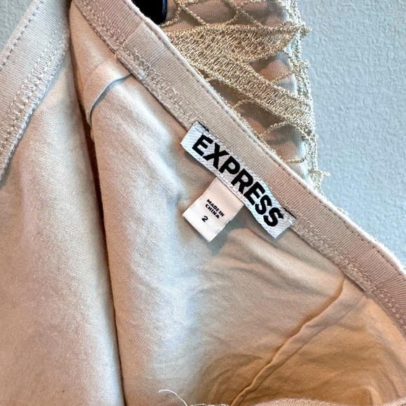 Women’s Express Cream Shimmer skirt - Picture 2 of 4